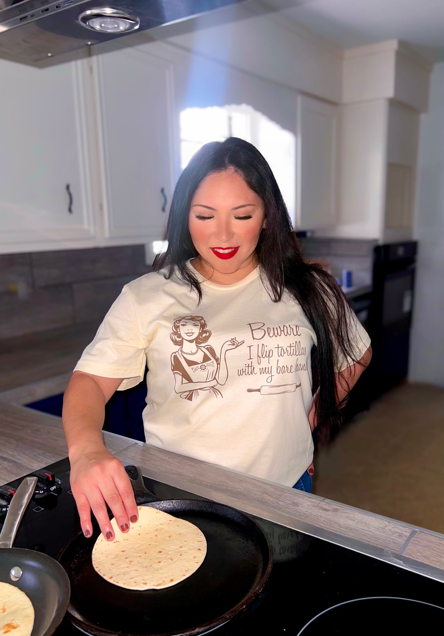 Flipping Tortillas - Latina T-Shirt